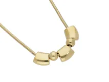 Collar dorado con cadena de eslabones y dije con tres barras intercaladas por dos bolas.