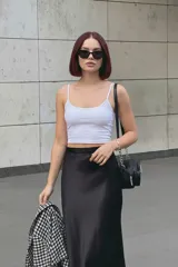 Top blanco de breteles finos.