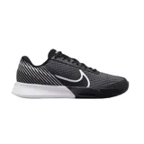 Championes de tenis Nike modelo Court Air Zoom Vapor Pro 2, color negro con detalles en blanco. Presentan un diseño de malla transpirable, tecnología Zoom Air para amortiguación y suela de goma resistente.