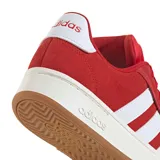 Championes Adidas Grand Court Alpha rojos con las tres tiras blancas y detalles plateados en el talón.