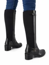 Bota de caña alta negra, realizada en napa Milano con pantorrilla de lycra italiana y detalles en crocco al tono.