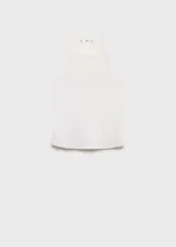 Musculosa blanca de algodón con cuello redondo y corte ajustado.