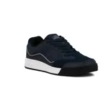 Zapatillas Osiris modelo Carrera, color azul marino con detalles en gris y blanco.