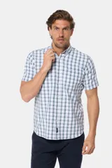 Camisa sport de manga corta a cuadros en tonos suaves de verde y azul sobre fondo blanco, con cuello camisero y cierre frontal de botones.