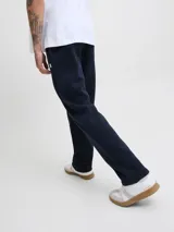 Pantalón de buzo azul marino de corte recto, con cintura elástica y bolsillos laterales.