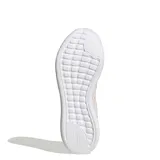 Championes deportivos Adidas modelo QT Racer 3.0, color blanco con detalles en naranja pastel y refuerzo metalizado en el talón con estampado floral.