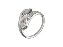 Anillo de plata 925 con dos circonias en forma de ojo de marquesa.