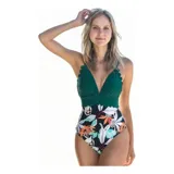 Malla enteriza con diseño combinado, parte superior en color verde petróleo con borde festoneado y parte inferior con estampado floral sobre fondo negro.