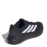 Championes de running Adidas Runfalcon 6 M, de color negro con las clásicas tres tiras laterales en blanco y suela con amortiguación Cloudfoam.