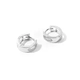 Par de aros tipo argolla de plata 925 con incrustaciones de circonitas.