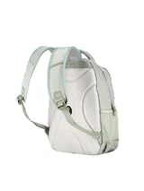 Mochila de diseño moderno y funcional en color verde militar, confeccionada en material resistente de acabado liso. Cuenta con un amplio compartimento principal con cierre, un bolsillo frontal de gran tamaño, bolsillos laterales de red elástica y correas ajustables acolchadas con material respirable en la parte trasera.