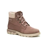 Bota de cuero color marrón con cuello acolchado de tela tipo corderito, cordones bicolores y suela de goma dentada en tono beige. Presenta el logo de la marca grabado en el lateral y en la lengüeta.