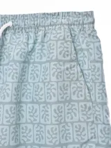 Short de baño azul con estampado de motivos marinos en celeste.