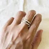 Anillo doble de plata 950 texturada.