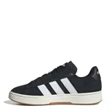 Championes Adidas Grand Court Alpha negros con las tres tiras blancas en los laterales y suela blanca con detalle marrón.