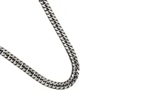 Cadena de acero plateado estilo cubano, de 60cm de largo y 5mm de espesor.