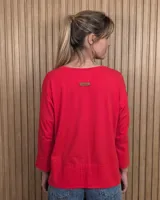 Remerón manga larga de algodón color marrón oscuro, con escote redondo y diseño holgado.