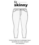 Pantalón skinny de jean en color azul marino, de tiro alto y corte ajustado. Presenta bolsillos delanteros y traseros, trabillas en la cintura y cierre de botón y cremallera.