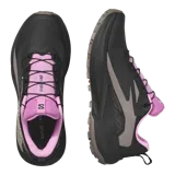 Championes de trekking Salomon Genesis Gore-Tex, color negro con detalles en rosado y gris, impermeables y con suela de alto agarre para senderismo y trail running.