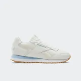 Championes Reebok Glide para mujer, color blanco con detalles en celeste y suela color caramelo.