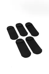 Pack de cinco pares de medias invisibles color negro, diseño corto tipo socket.