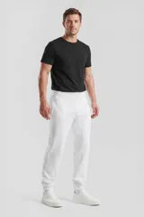 Pantalón de jogging unisex color negro, con cintura elástica y puños acanalados en los tobillos. Presenta un corte cómodo y bolsillos laterales.