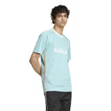 Camiseta de fútbol Adidas del Inter Miami CF, modelo tercer uniforme temporada 2024. Diseño celeste con rayas verticales en tono más claro y detalles en naranja en cuello y laterales. Incluye logo de Adidas, escudo del club y sponsor en el frente.