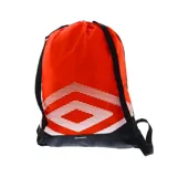 Mochila tipo bolso Umbro Pro Training 2.0 color naranja con base negra y logo Umbro estampado en blanco.