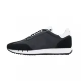 Championes urbanos Armani EA7, modelo de estilo vintage, color negro con detalles en blanco. Presentan el logo de la marca estampado en el lateral y en la lengüeta, con combinación de materiales textiles y gamuza, y suela de goma dentada.