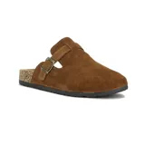 Zueco de gamuza color marrón con diseño de una tira ajustable mediante hebilla metálica lateral. Presenta una base de corcho y suela de goma negra.