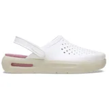 Zuecos Crocs modelo InMotion, con diseño deportivo y ergonómico. Presentan una parte superior blanca perforada con tecnología Free Feel™ y una suela de plataforma en tono beige con detalles en rosa. Incluyen correa trasera pivotante para mayor ajuste.