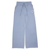 Pantalón de jogging celeste de corte ancho, con cintura elástica ajustable con cordón y logo de Converse estampado en la pierna izquierda.