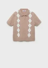 Jersey de punto fino con diseño de rombos, cuello polo con cierre de botones y manga corta.