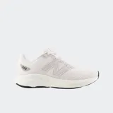 Championes de running New Balance modelo 460 V4, color blanco con detalles en gris claro. Presentan una entresuela acolchada, parte superior de malla transpirable y el logo característico de la marca en los laterales.