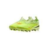 Championes de fútbol Nike Phantom 6 Low Academy, con diseño de corte bajo en color celeste y detalles en rojo y negro. Presentan una estructura texturizada para un mejor control del balón y suela con tapones para tracción en césped.