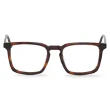 Lentes de armazón cuadrado con diseño de carey en tonos marrones. Presentan un puente nasal definido y patillas delgadas.