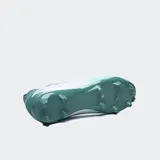 Championes de fútbol Umbro Vibe HG, color verde turquesa con diseño degradé y el logotipo de la marca en blanco en el lateral.