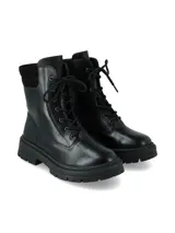 Bota acordonada de cuero negro con suela chunky y ojalillos metálicos.