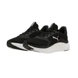 Championes Puma Softride Mayve 2, color negro con suela blanca y detalles plateados. Modelo de running con capellada de tejido knit transpirable y entresuela alta acolchada.
