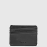 Tarjetero de cuero negro con diseño minimalista, cuenta con múltiples ranuras para tarjetas y el logo grabado en la parte frontal.