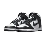Championes Nike Dunk High Retro, de caña alta, color blanco y negro.