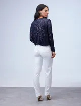 Blusa de fiesta color borgoña, marca Ninety, confeccionada en microtul bordado con lentejuelas. Tiene escote en V cruzado, ruedo elastizado y forro interno a tono.