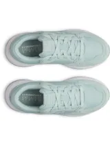 Championes Under Armour UA W Edge Suede color menta con entresuela blanca. Cuentan con capellada de malla transpirable, revestimientos de gamuza y tecnología Charged Cushioning en la suela.