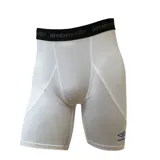 Short térmico de compresión Umbro, color blanco, con cintura elástica con logo de la marca y costuras reforzadas. Cuenta con logo de la marca en la pierna izquierda.