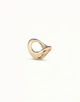 Anillo dorado con diseño de eslabón.