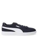 Championes urbanos Puma modelo Smash 3.0, color negro con la icónica franja lateral en blanco. Confeccionados en gamuza, cuentan con cierre de cordones y suela de goma blanca.