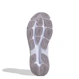 Championes Adidas Questar 4 W para mujer, diseñados para running. Capellada de tejido en color lila con las clásicas tres tiras de la marca, detalles en verde lima y suela blanca con amortiguación.