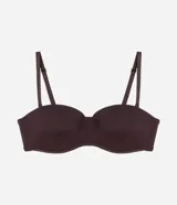 Soutien strapless color lila, con copas moldeadas y tirantes desmontables ajustables.