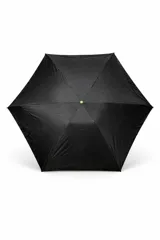 Paraguas plegable de color negro con diseño hexagonal y botón central en color verde.