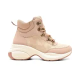 Botas de caña alta color rosa, con plataforma y cordones.